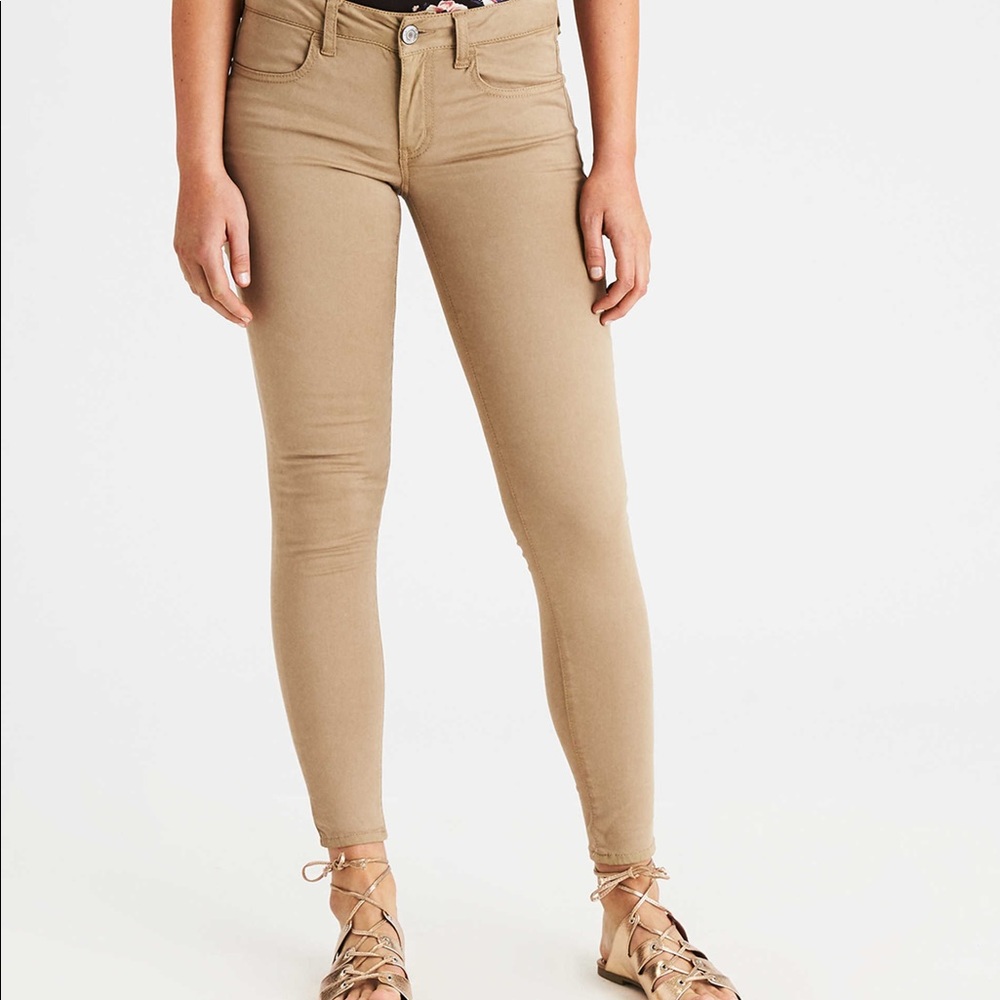 Khaki American Eagle jeggings